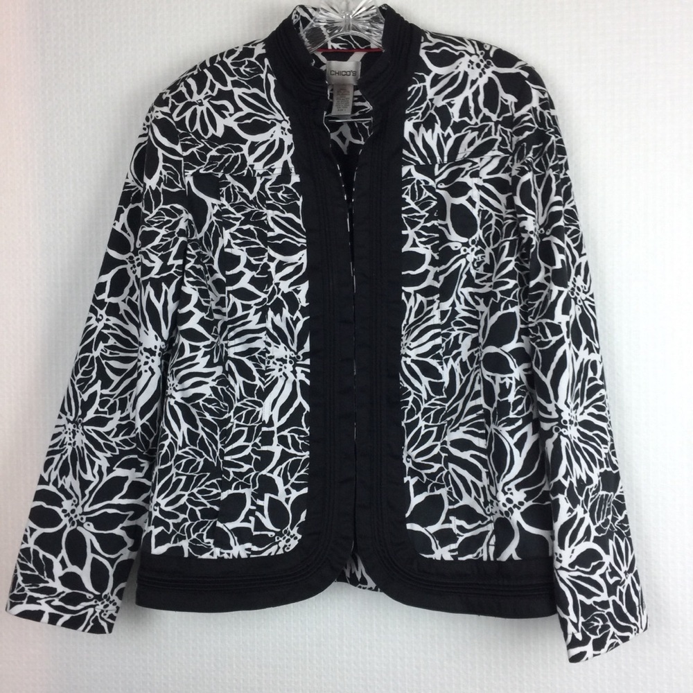 Chico’s women’s stunning coat jacket size 1